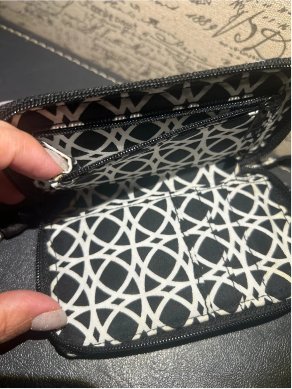 Women's Vera Bradley Wristlet One Size Black White Quilted Pattern
